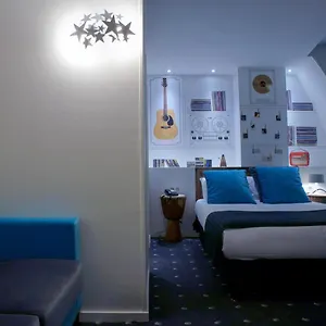 *** Hotel Du Triangle D'or France